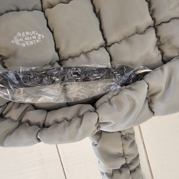 *NWT*  FREE PEOPLE Quilted Baby Carryall Sling Bag  *SAGE STONE - Picture 7 of 12